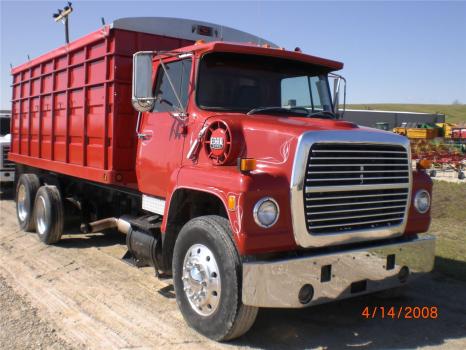 1983 Ford F9000