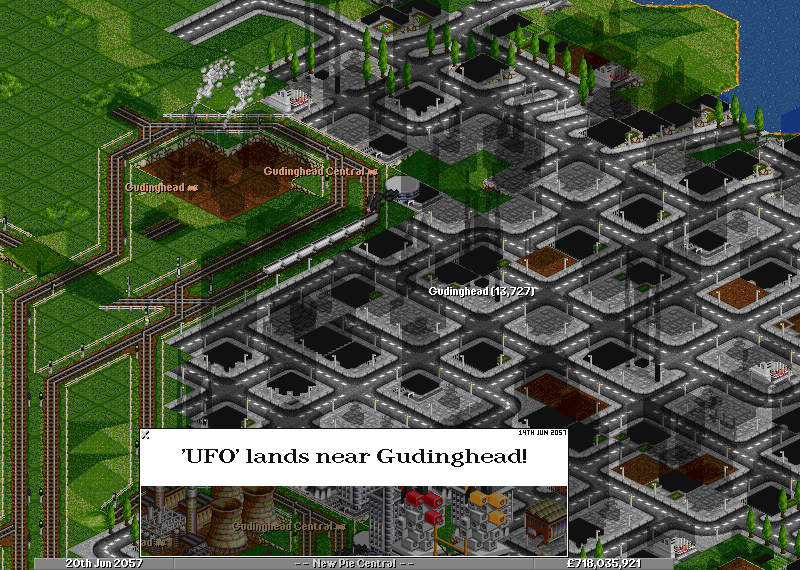 Breakdowns are set to none in this game, but not if the aliens have anything to say about it. The train drivers hide in the empty coal wagons, since X-Com is about to arrive (top right) and blow everything up.