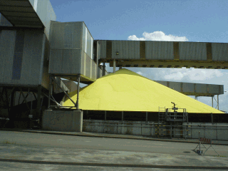 Transshipment of sulphur