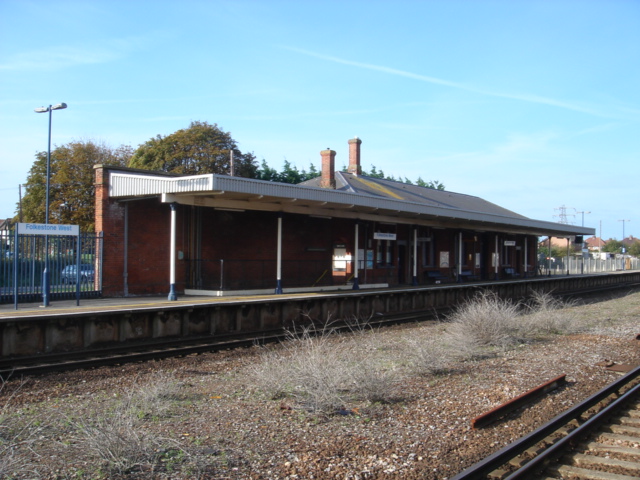 Folkestone_West_Station_03.jpg