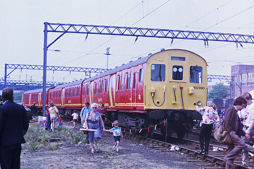 BR  Class 302 emu Royal Mail livery.jpg