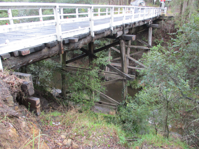 Wallis Creek Fosters Bridge.png