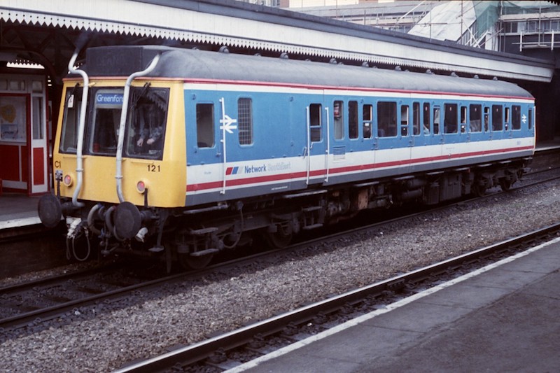 19880827-Paddington-Class121.jpg