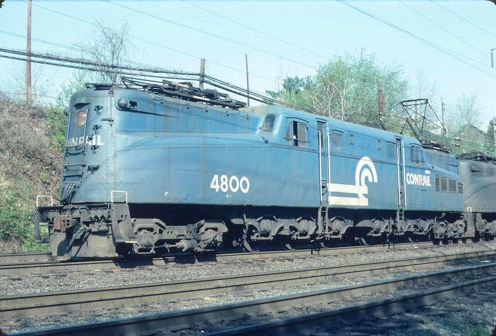 GG 1 in Conrail Blue