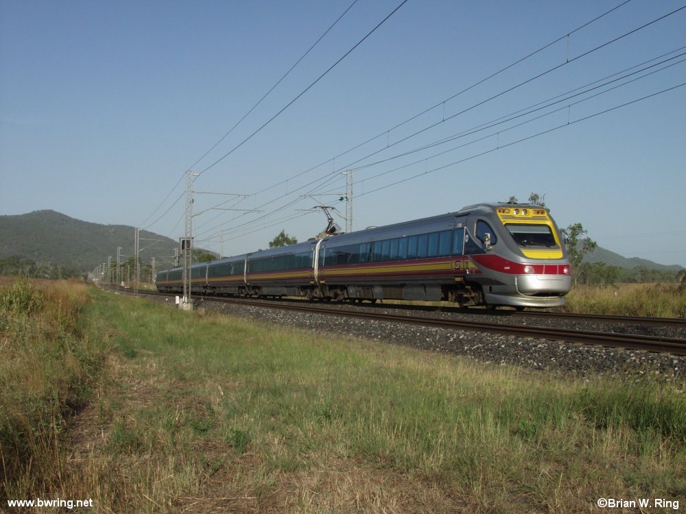 Tilt train, in old color scheme