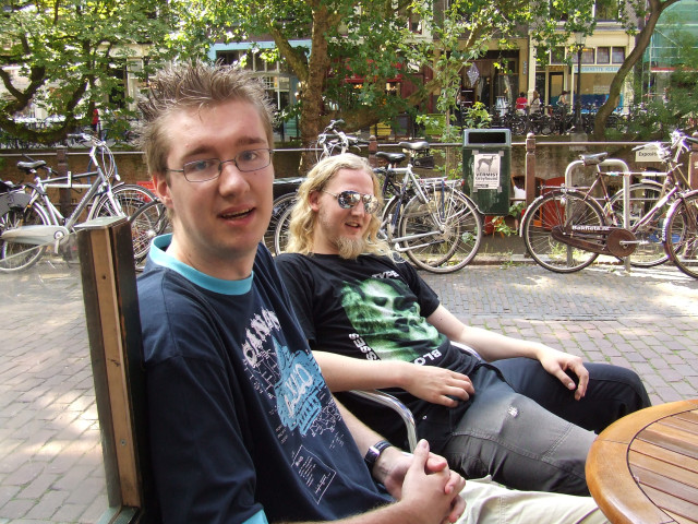 At two pm we meeted the rest of the group: Hyronymus, Xerius, Lobster and GoneWacko. Left: Purno, right: Lobster.
