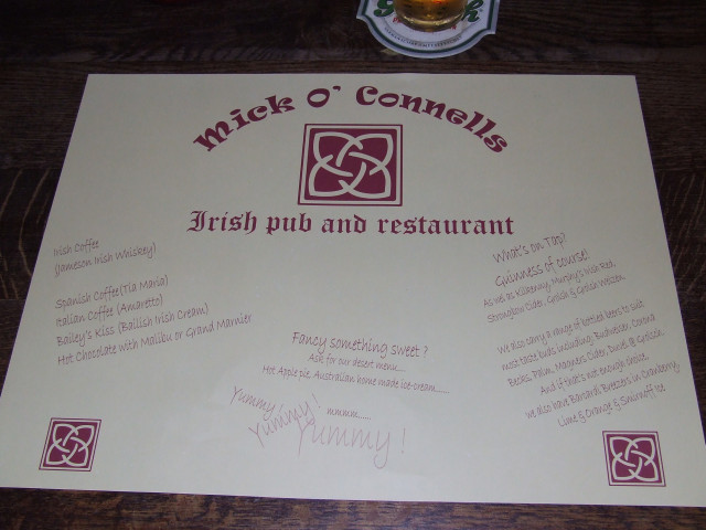 At the and of the afternoon Purno and Lobster left us. The four remaining went to Mick O' Connells (Irish pub) to have a nice meal.